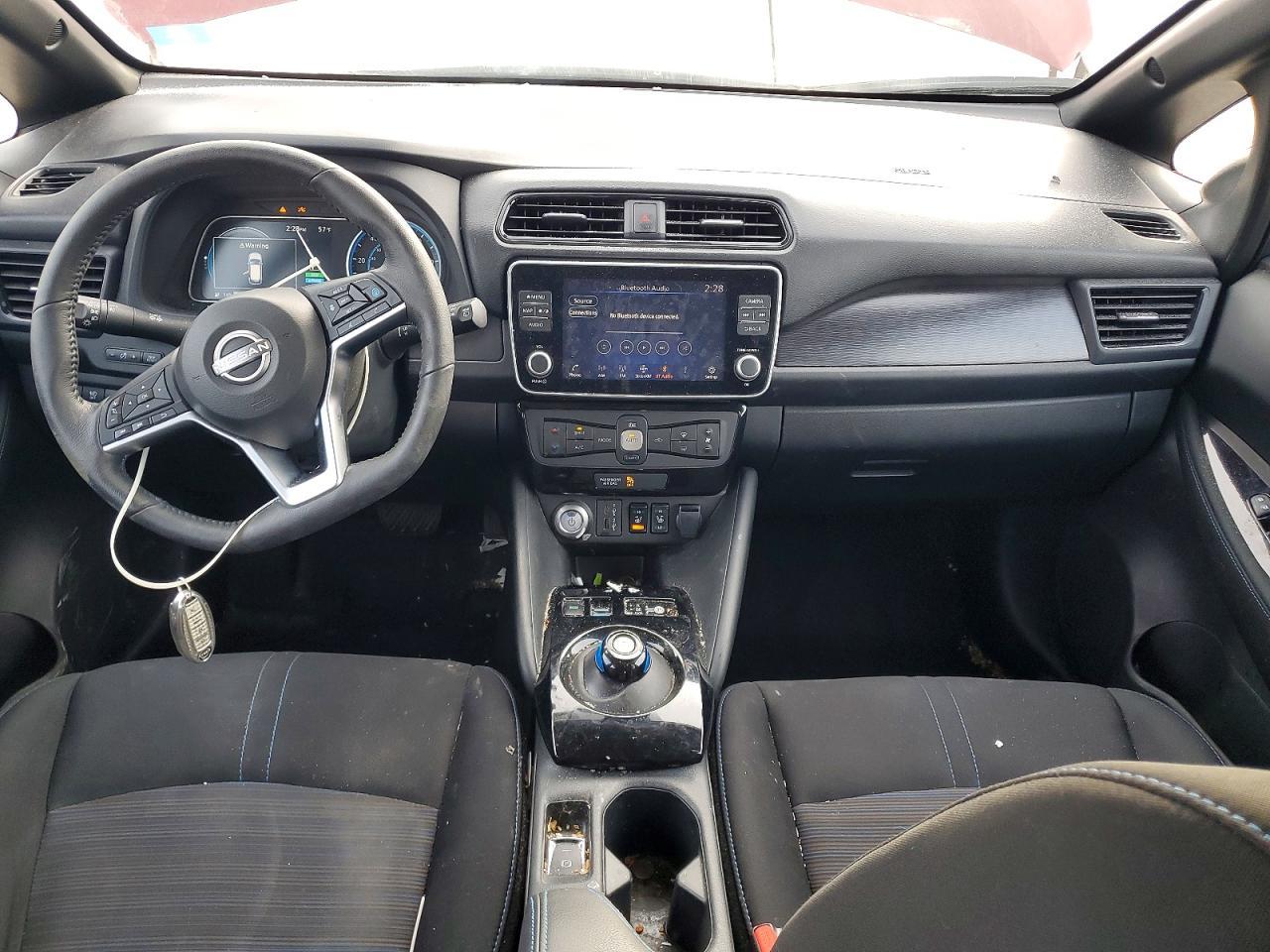 2025 NISSAN LEAF