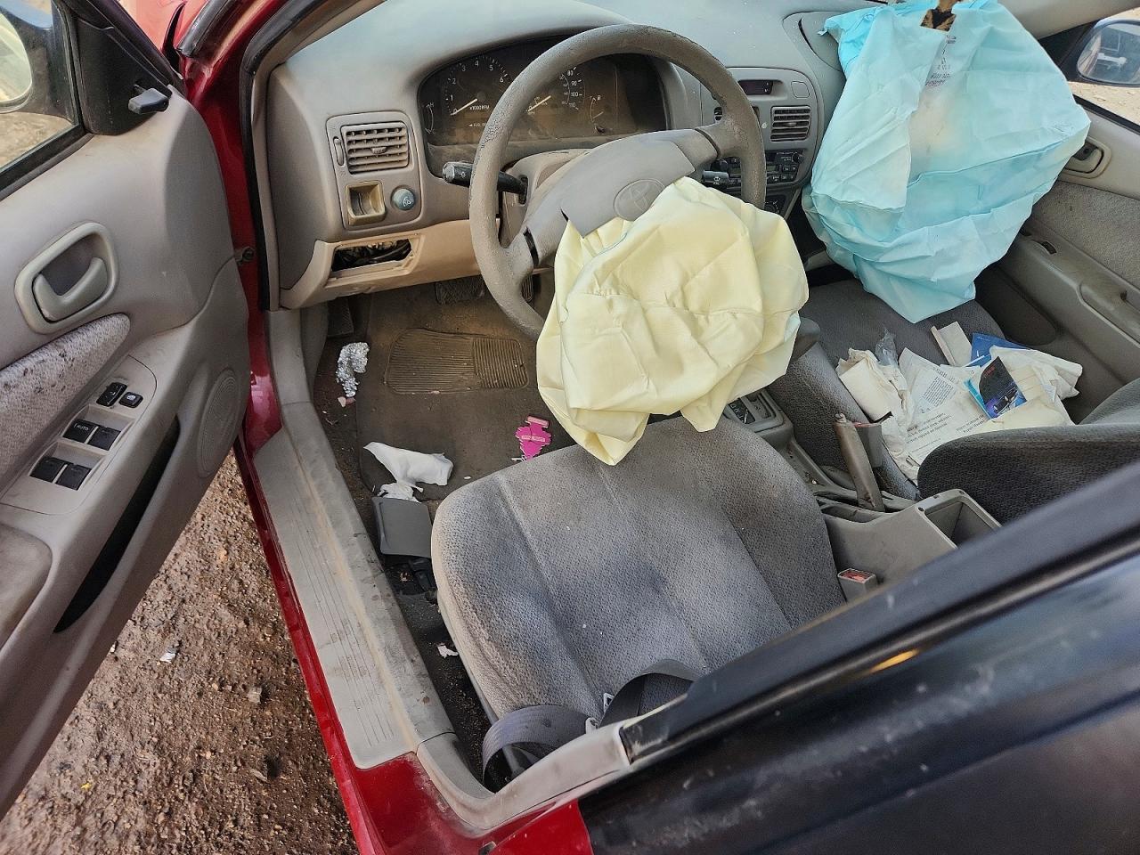 2001 TOYOTA COROLLA