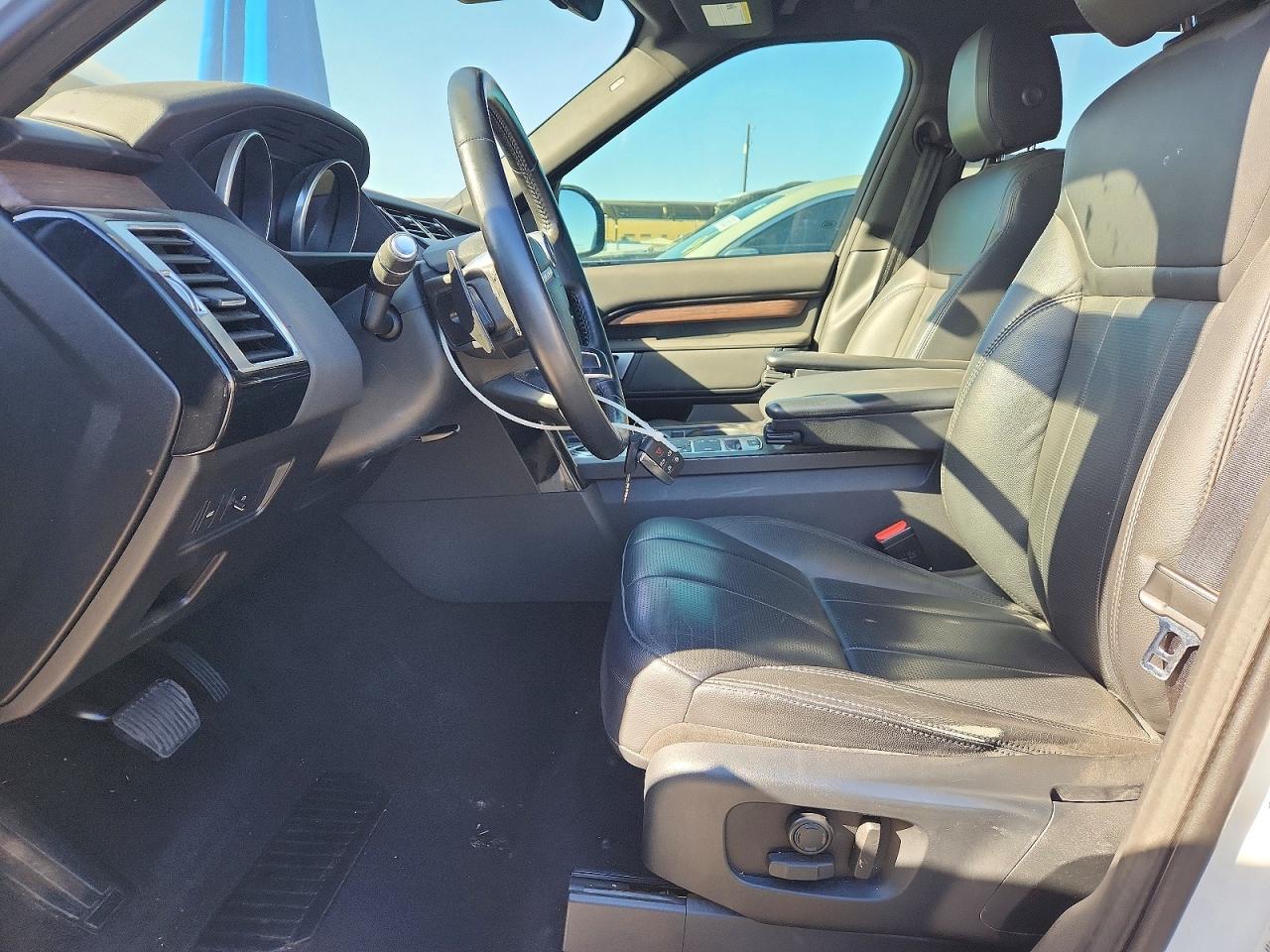 2017 LAND ROVER Discovery