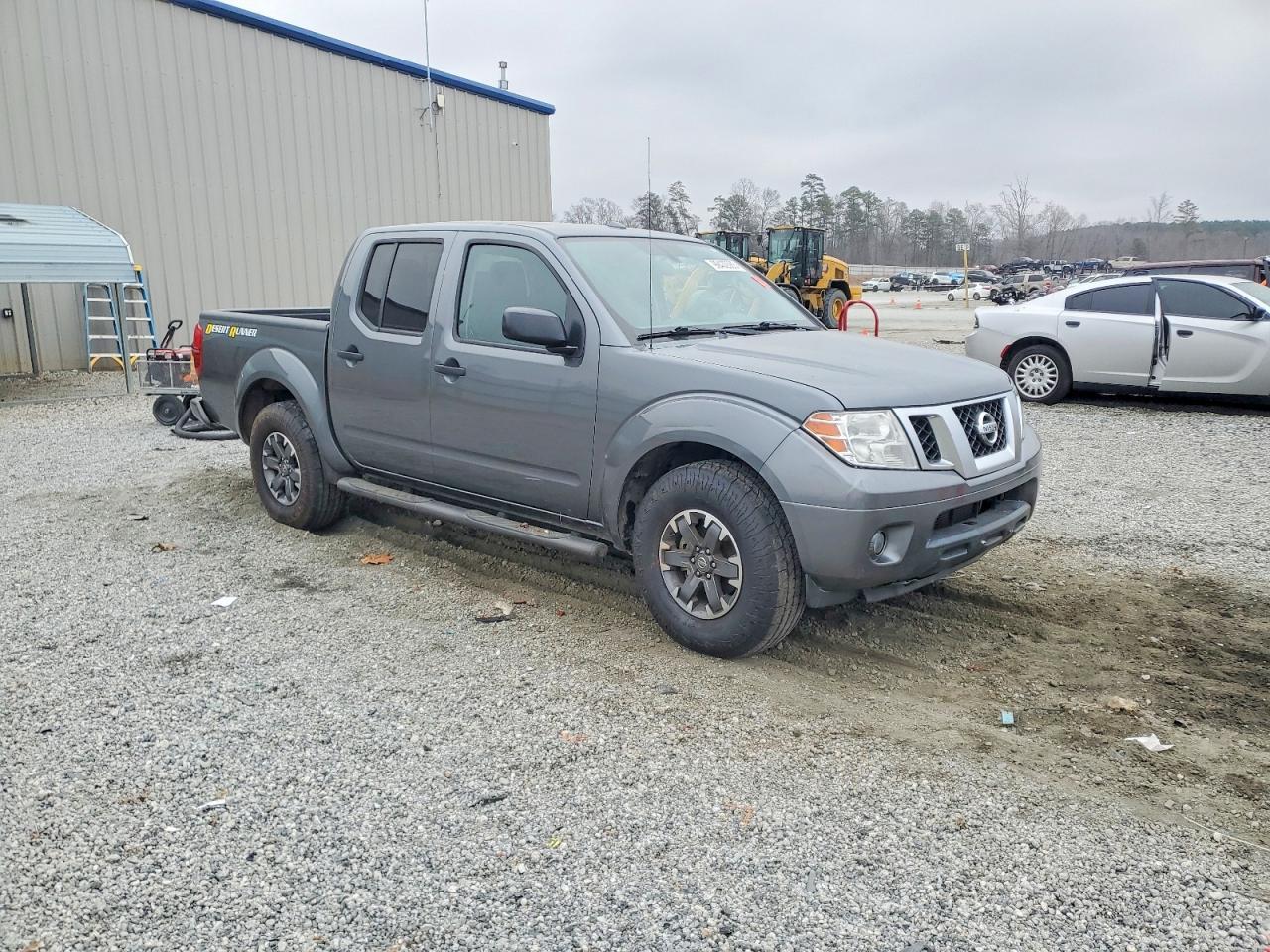 2016 NISSAN Frontier
