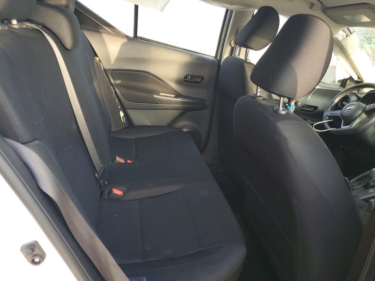 2024 NISSAN KICKS