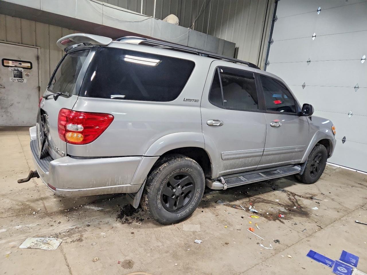 2002 TOYOTA Sequoia