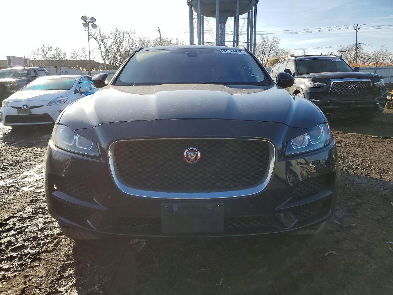 2017 JAGUAR F-Pace
