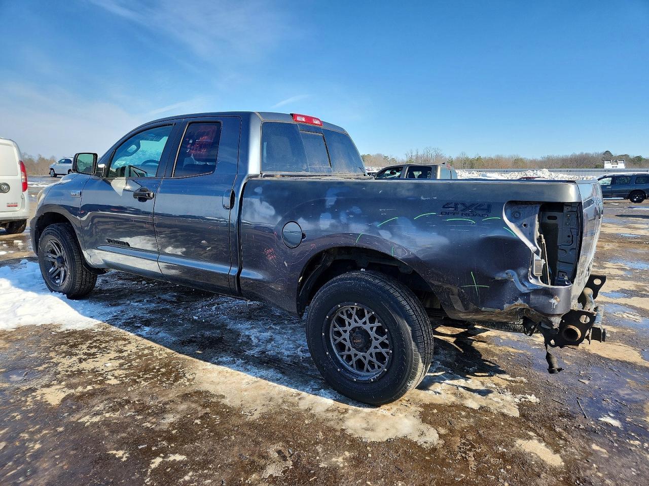 2010 TOYOTA TUNDRA
