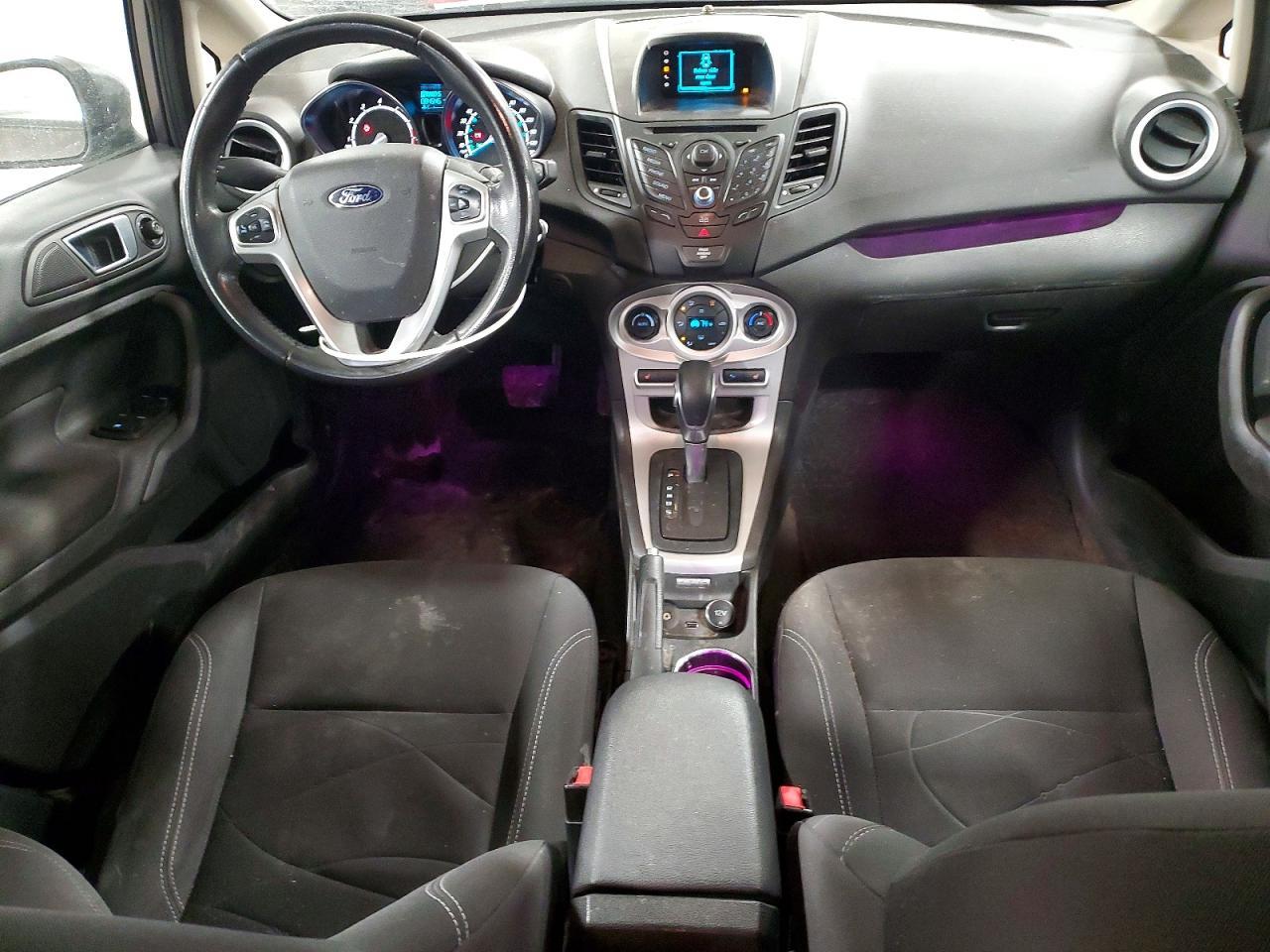 2014 FORD Fiesta