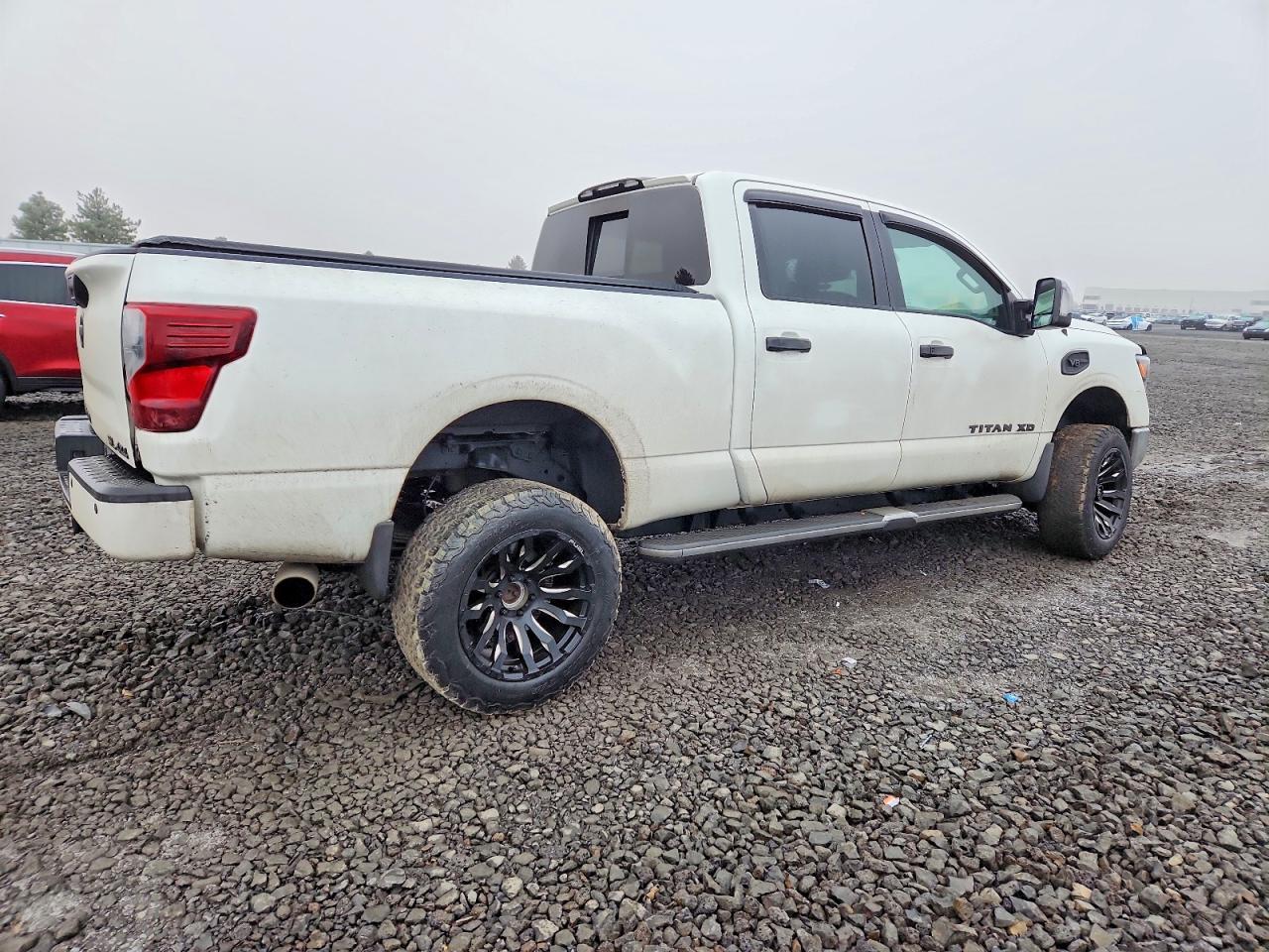 2016 NISSAN Titan