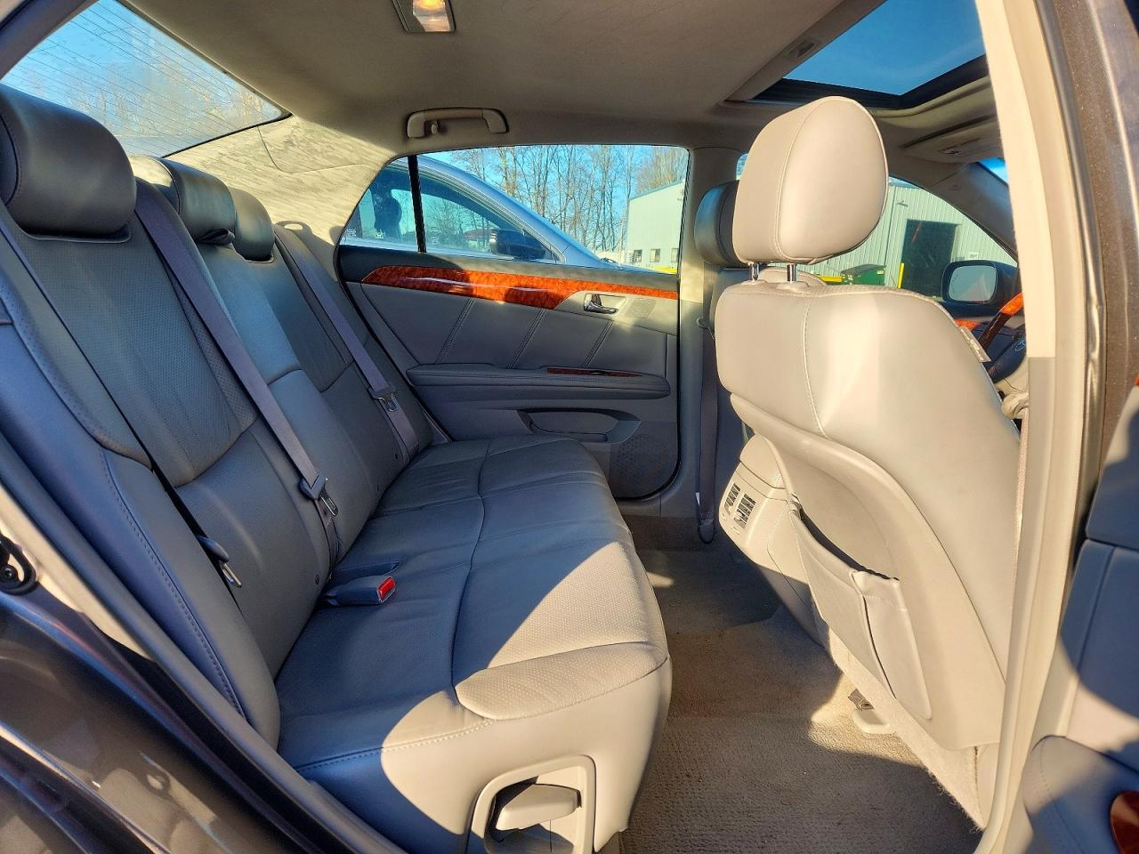 2006 TOYOTA Avalon