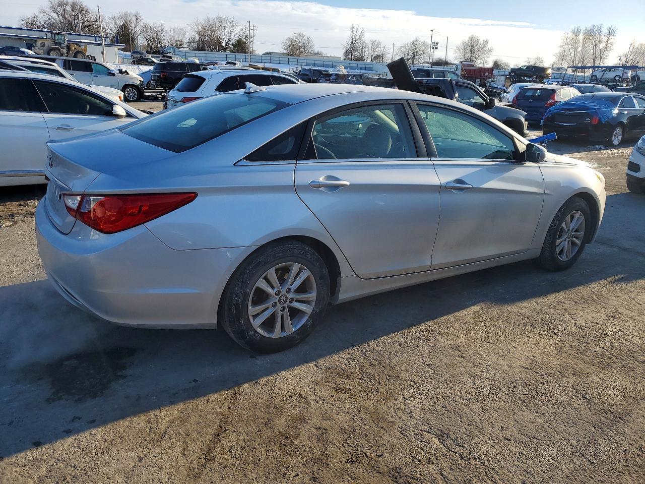 2013 HYUNDAI SONATA