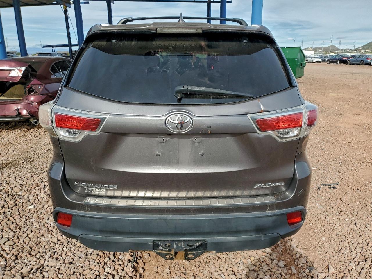 2015 TOYOTA HIGHLANDER