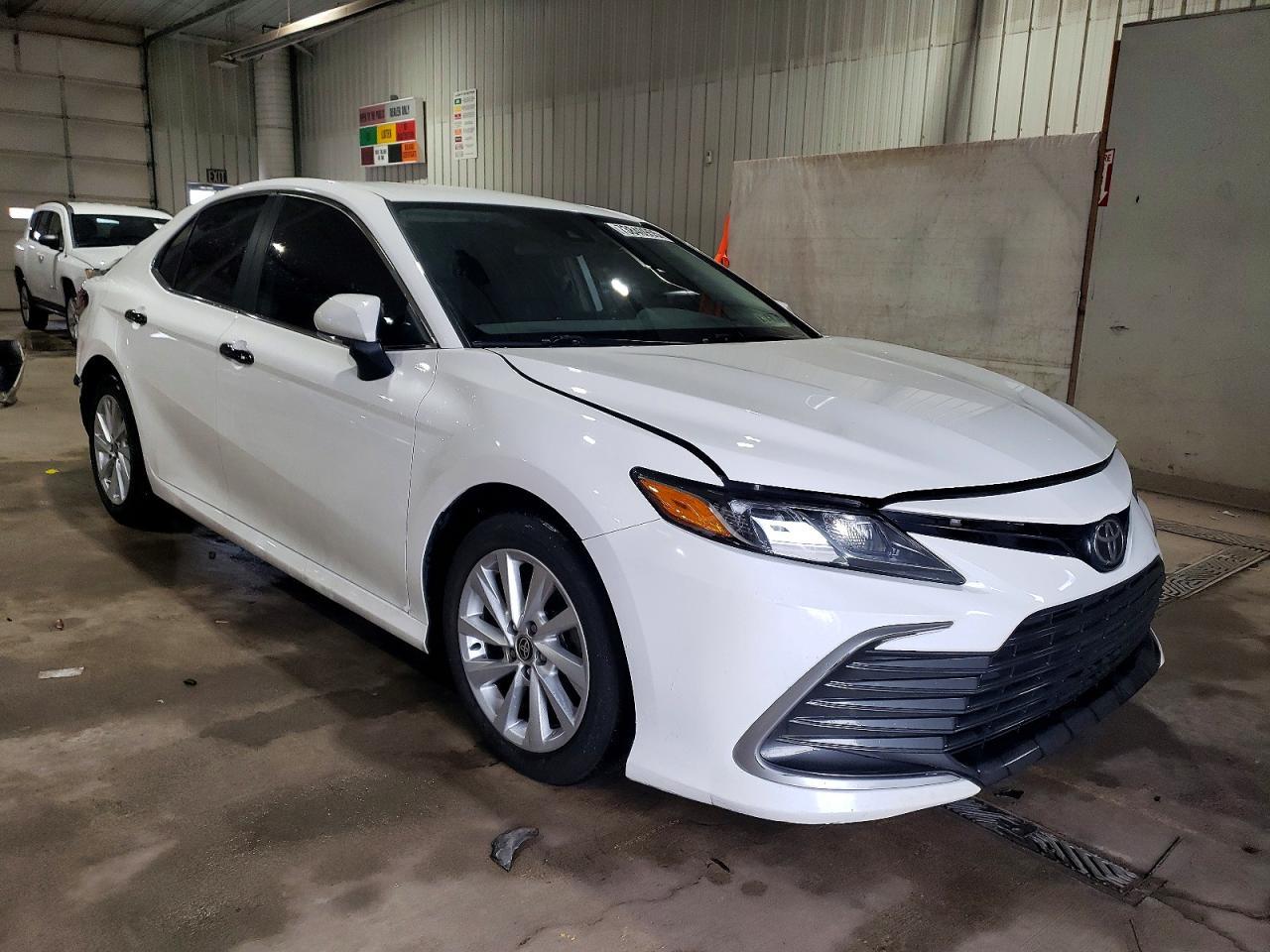 2023 TOYOTA CAMRY