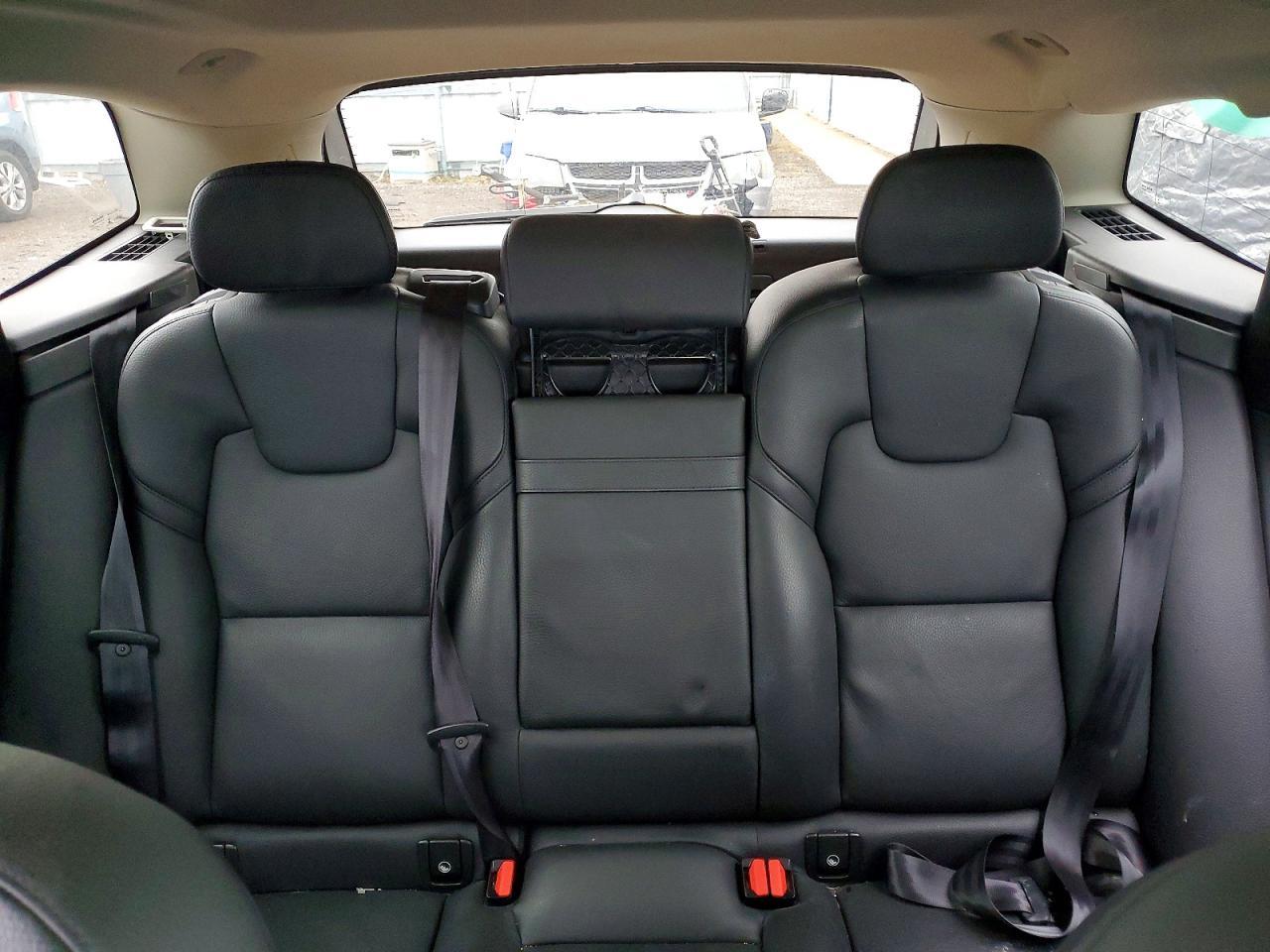 2020 VOLVO XC60