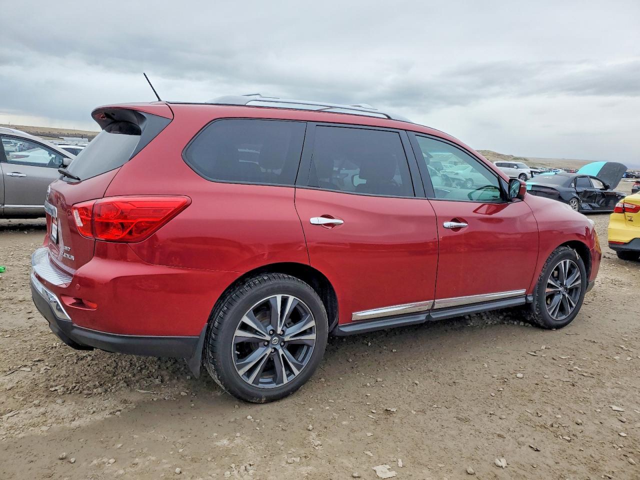 2017 NISSAN PATHFINDER