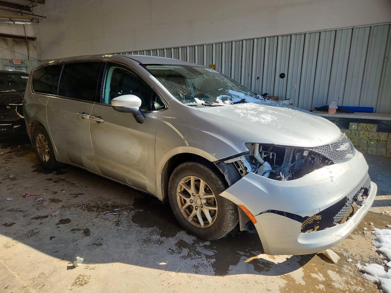 2023 CHRYSLER Voyager