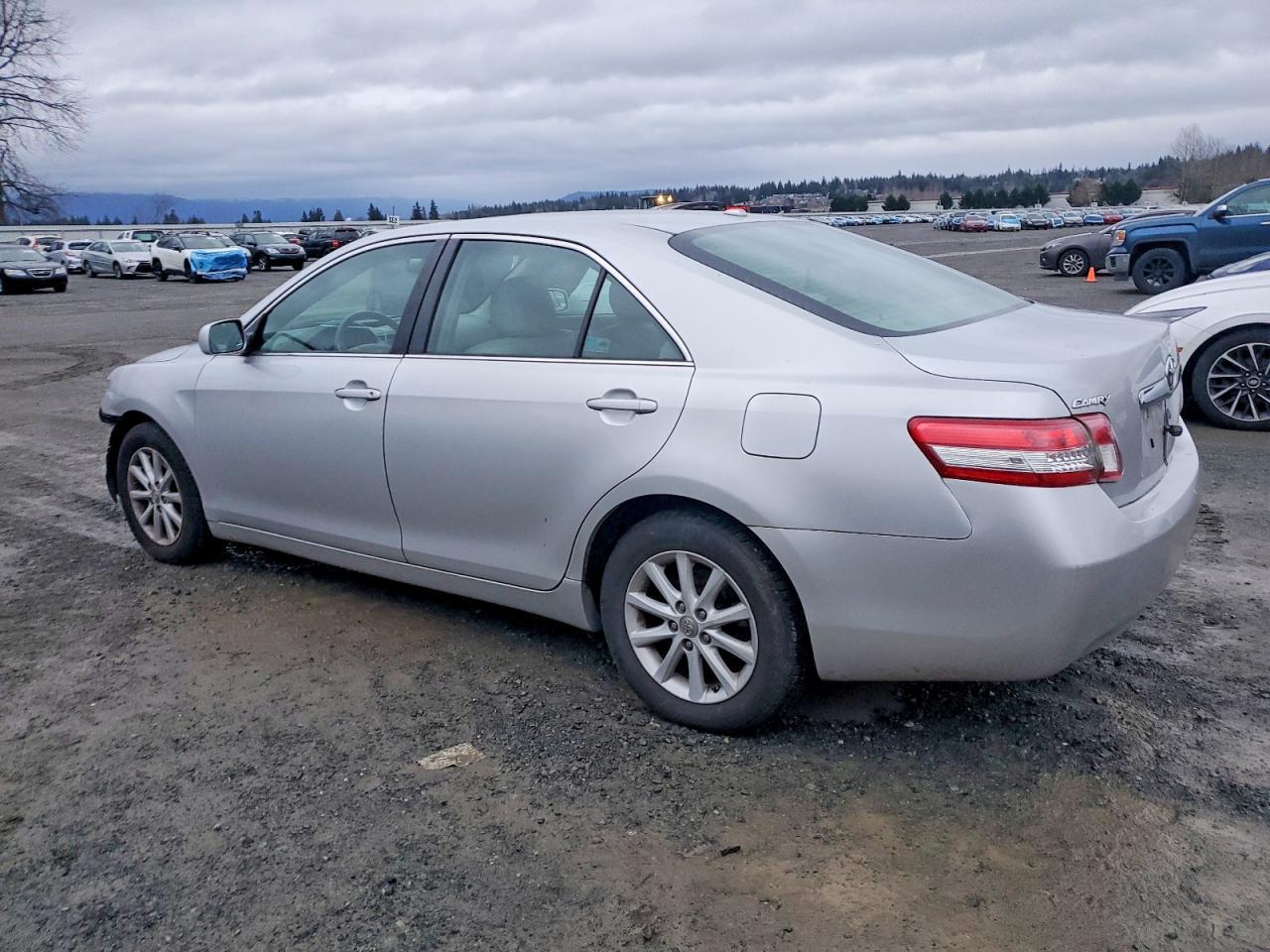 2011 TOYOTA CAMRY