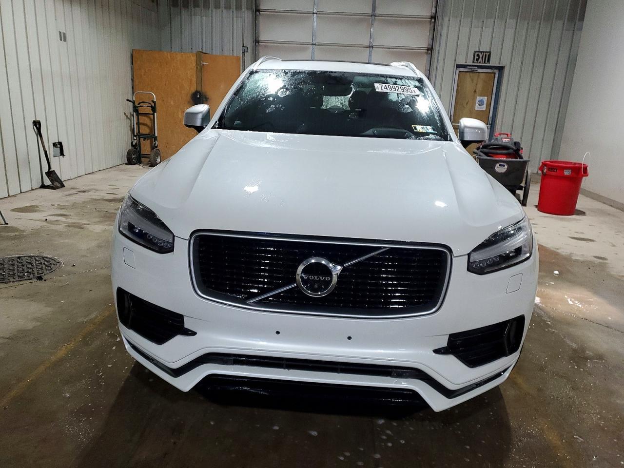 2017 VOLVO XC90