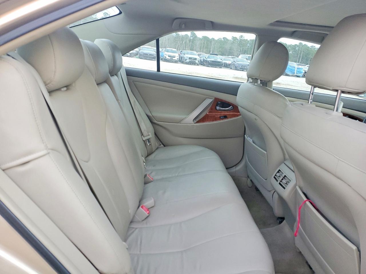 2010 TOYOTA CAMRY
