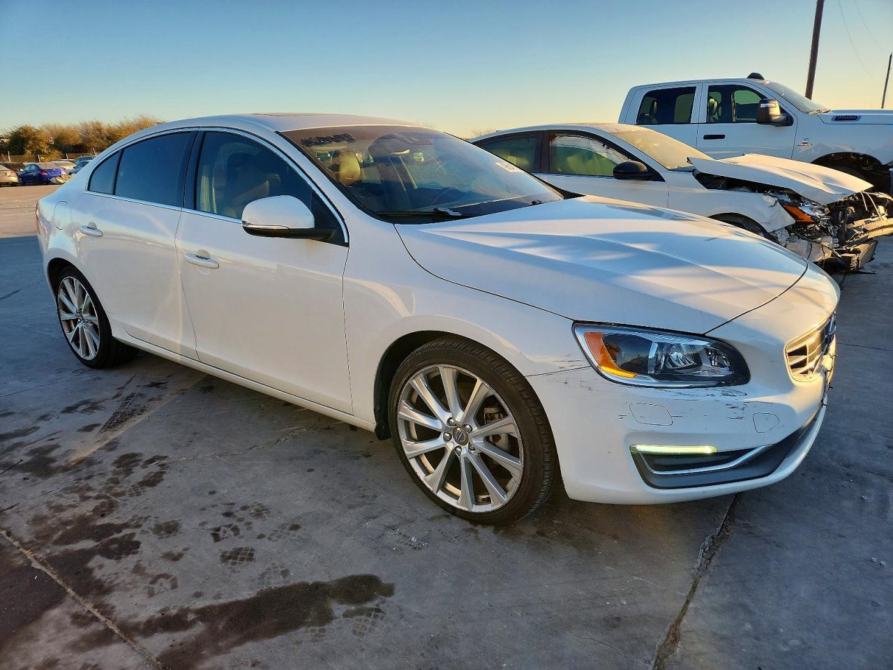 2017 VOLVO S60