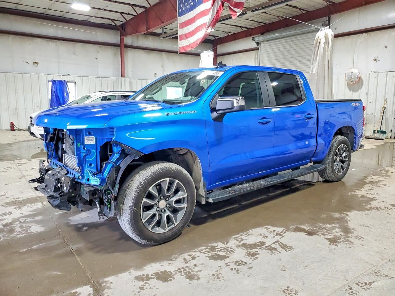 2025 CHEVROLET Silverado