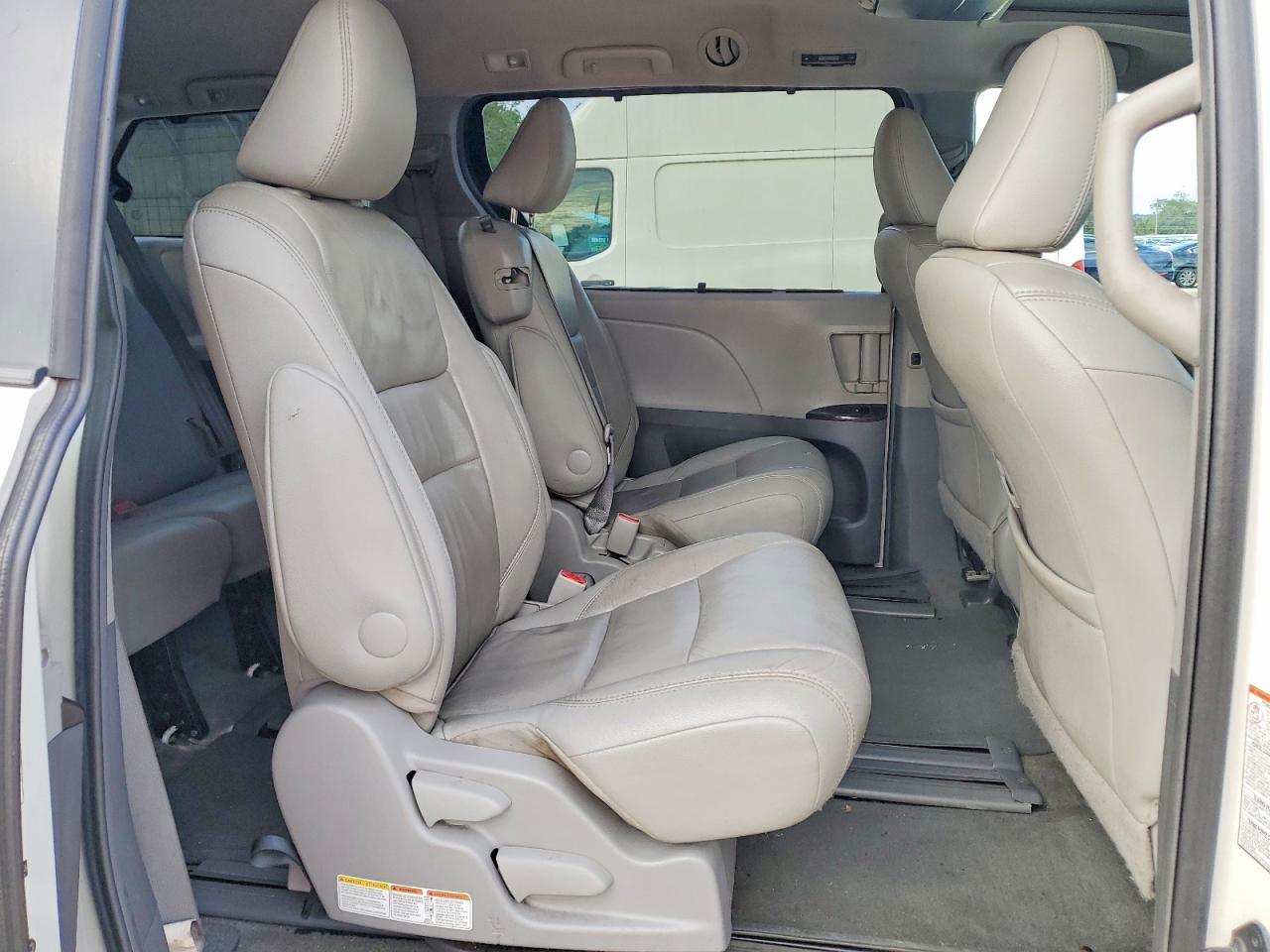 2015 TOYOTA SIENNA