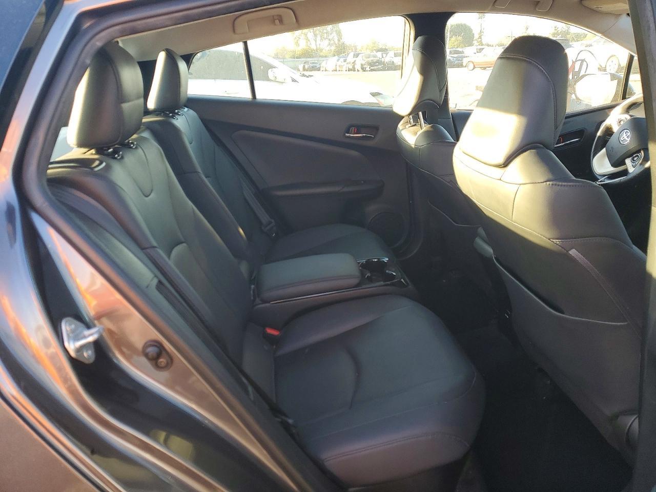 2017 TOYOTA Prius Prime