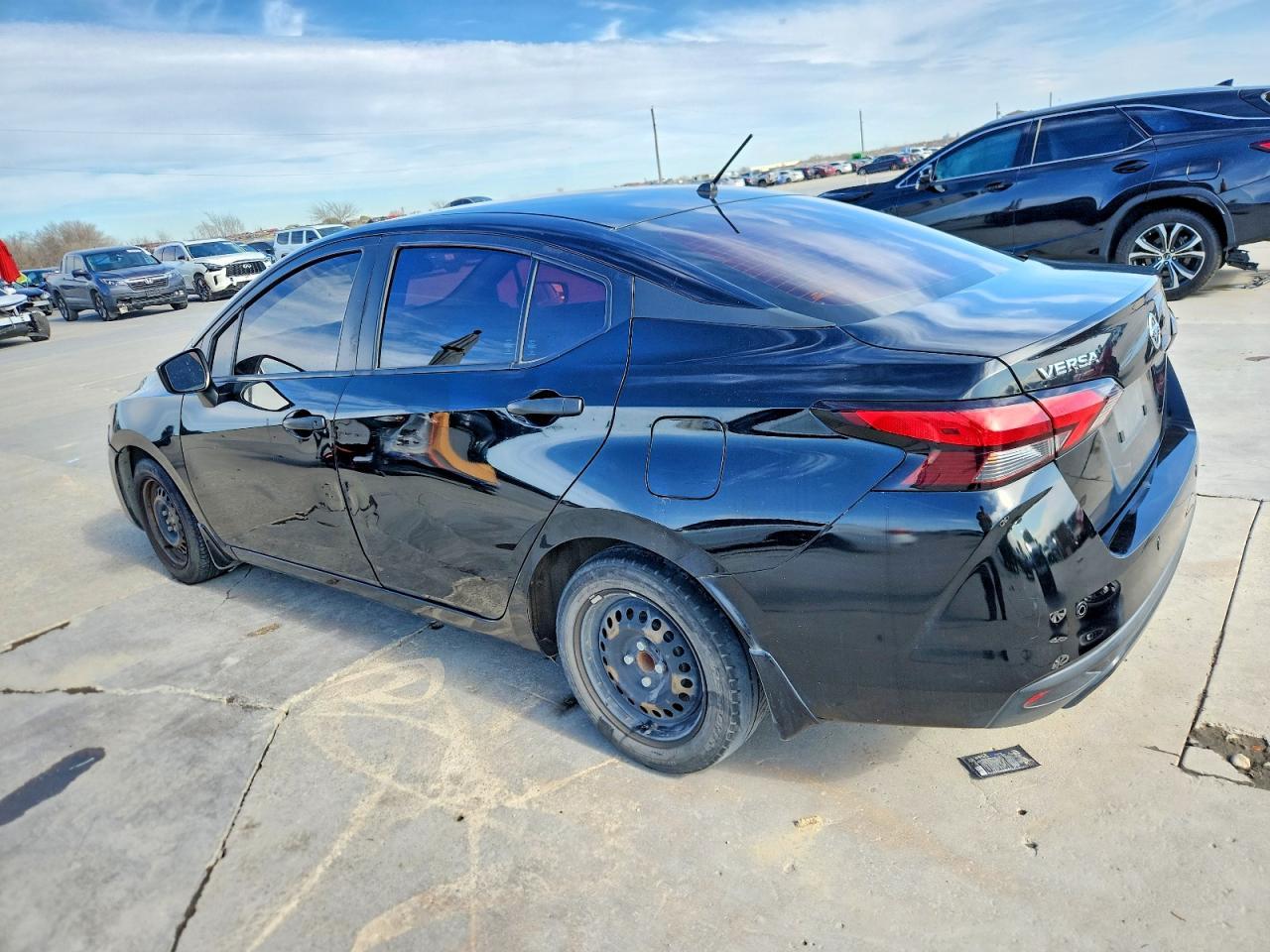2021 NISSAN VERSA