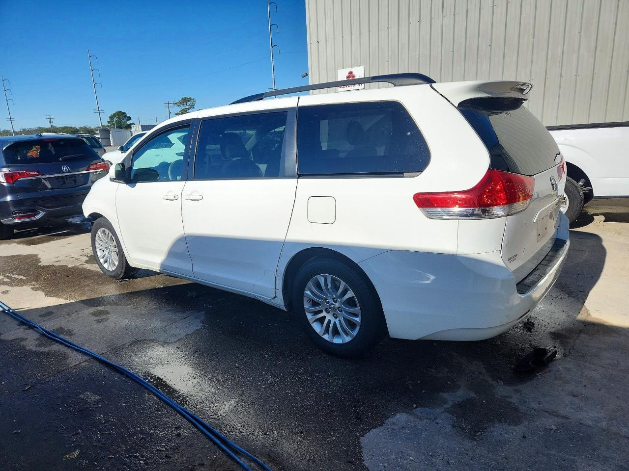 2014 TOYOTA SIENNA