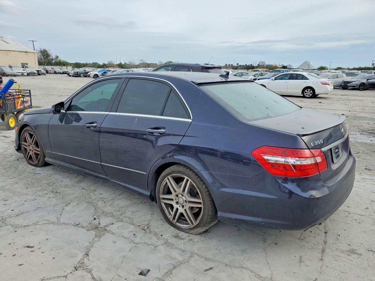2010 MERCEDES-BENZ E-Class