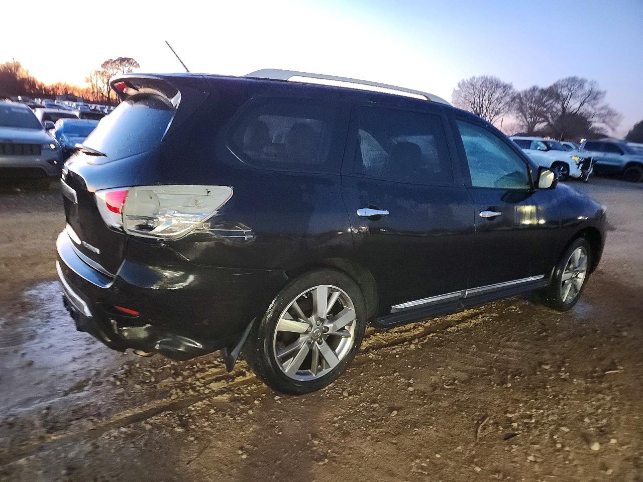 2015 NISSAN PATHFINDER