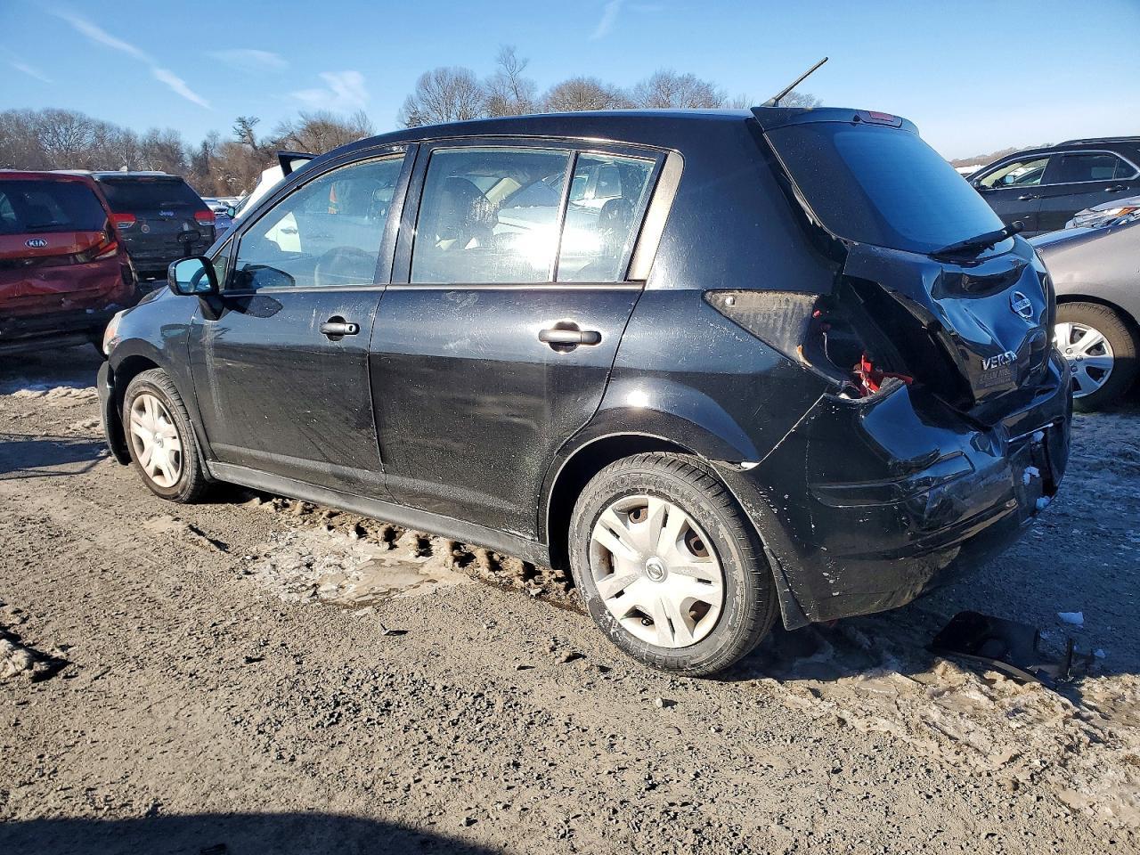 2011 NISSAN VERSA