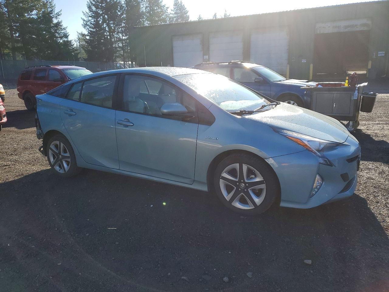 2016 TOYOTA PRIUS