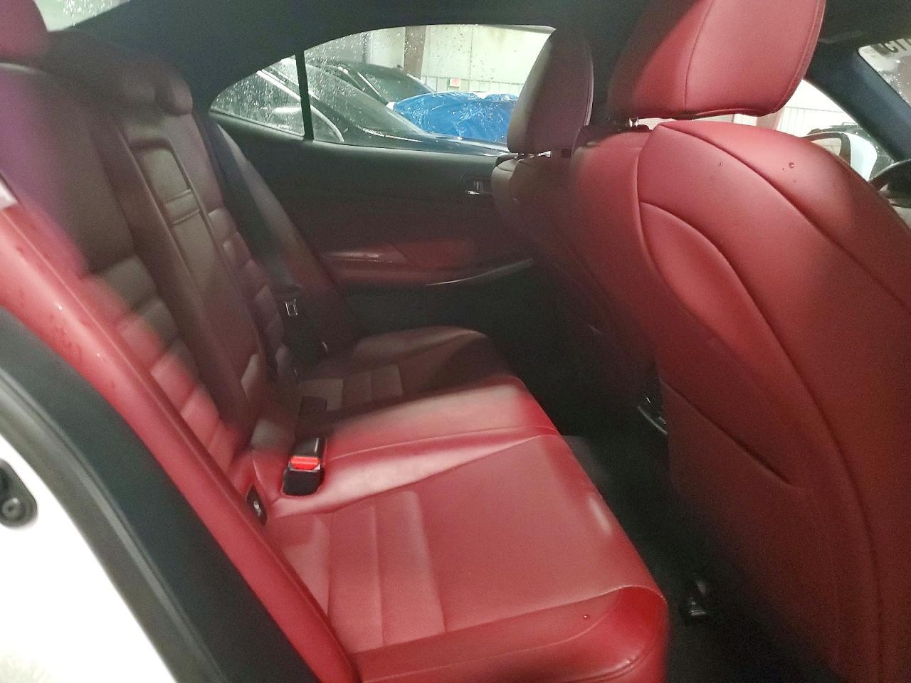 2016 LEXUS IS 200t