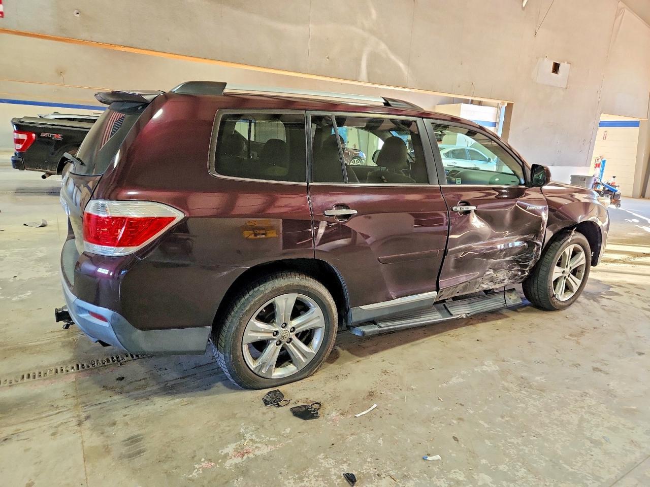 2012 TOYOTA HIGHLANDER