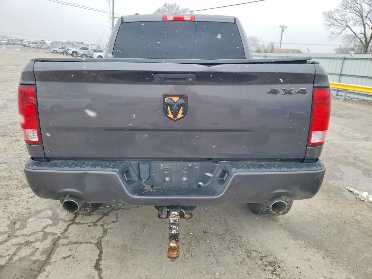 2015 RAM 1500 ST