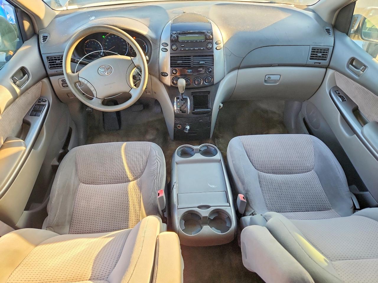 2006 TOYOTA SIENNA