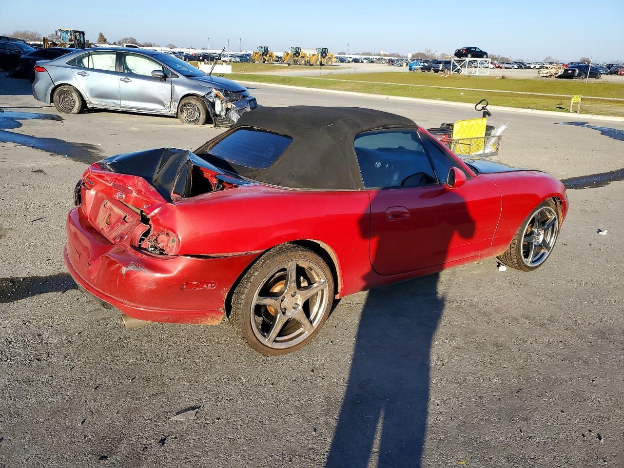 2004 MAZDA MX-5 Miata