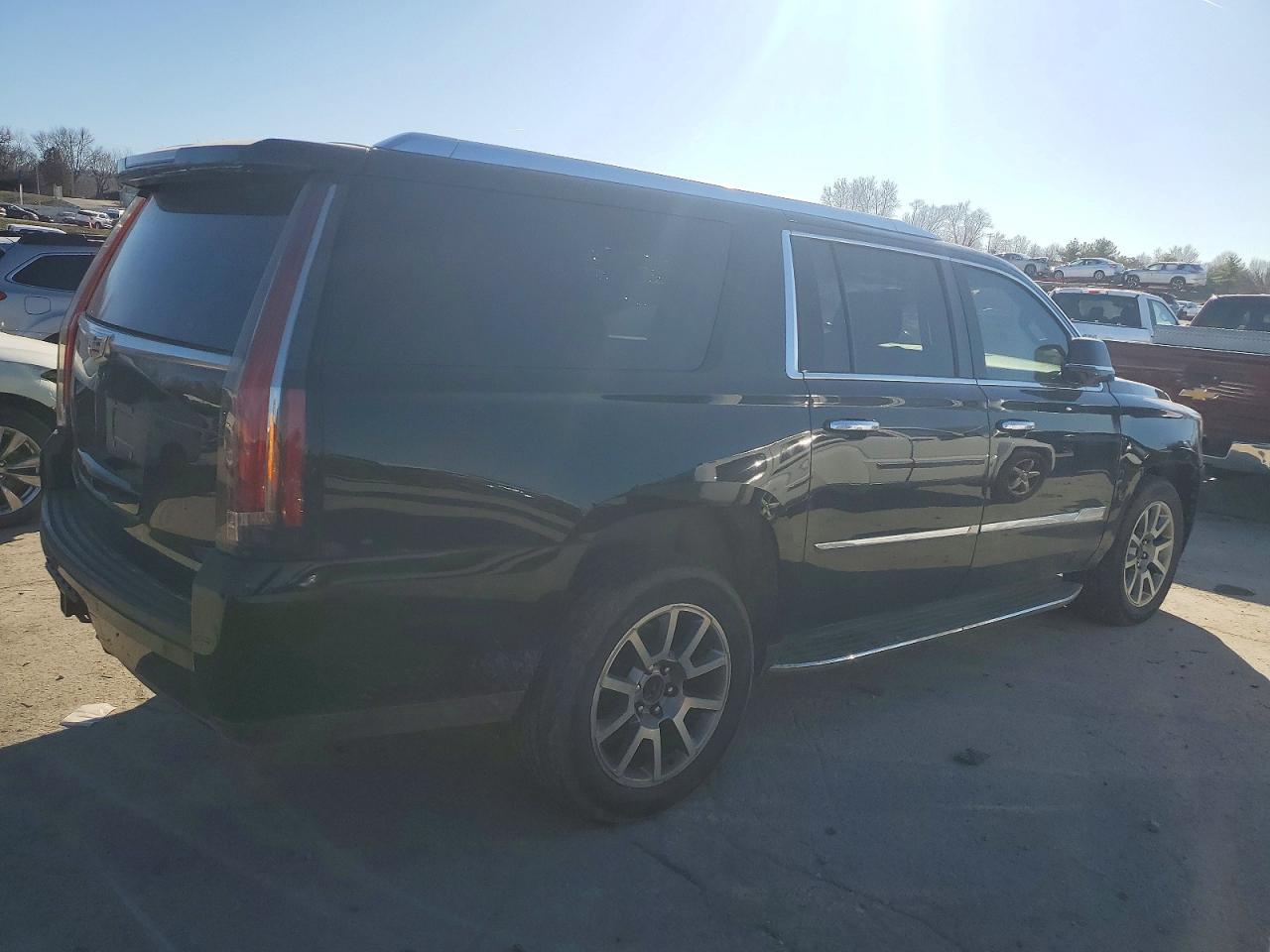 2016 CADILLAC Escalade ESV