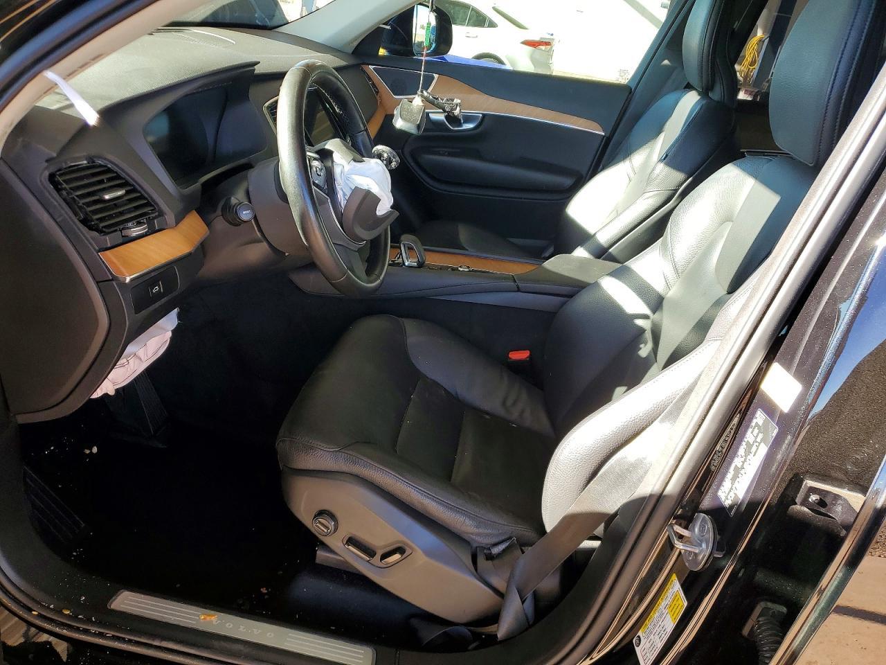 2024 VOLVO XC90