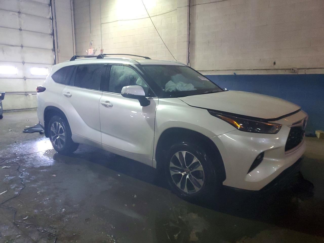 2024 TOYOTA HIGHLANDER