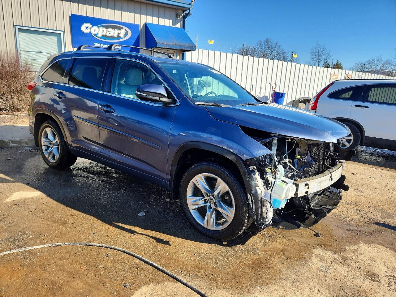 2017 TOYOTA HIGHLANDER