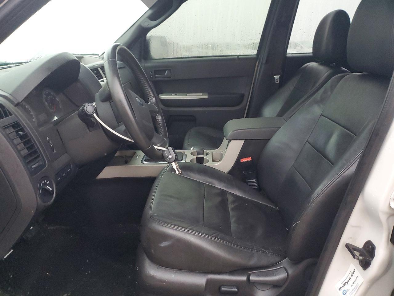 2010 FORD ESCAPE