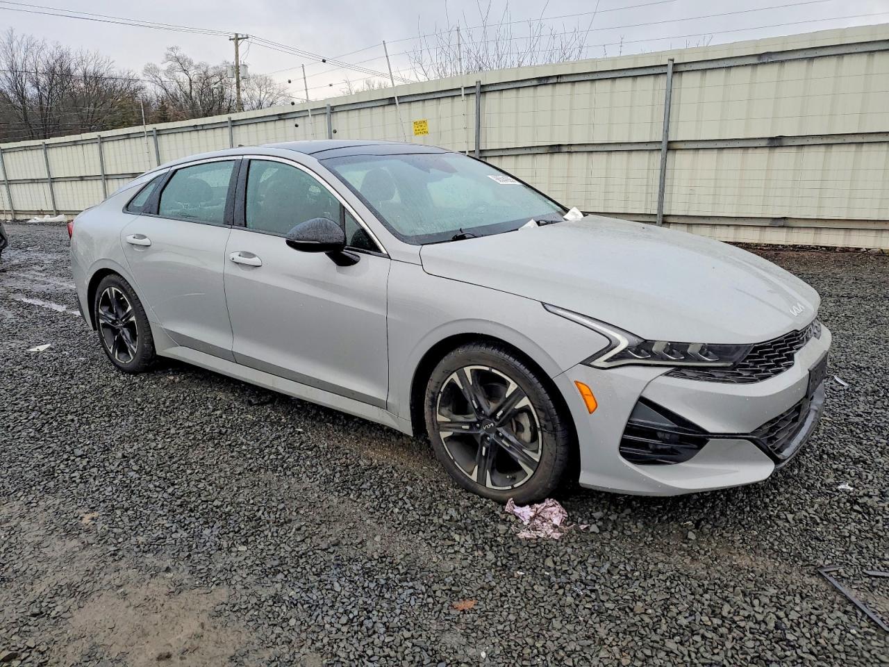 2022 KIA K5
