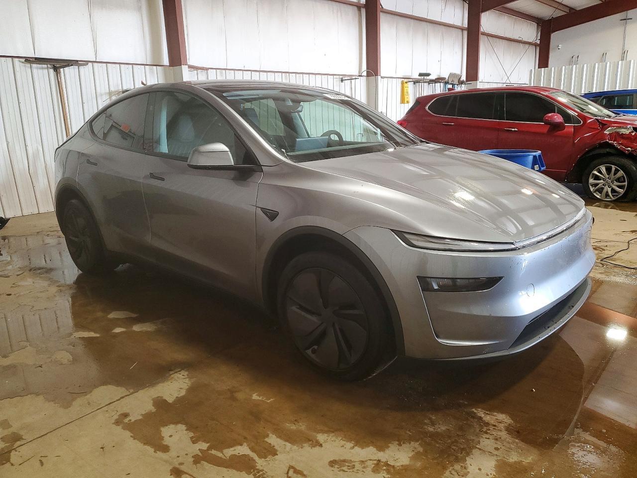 2026 TESLA MODEL Y