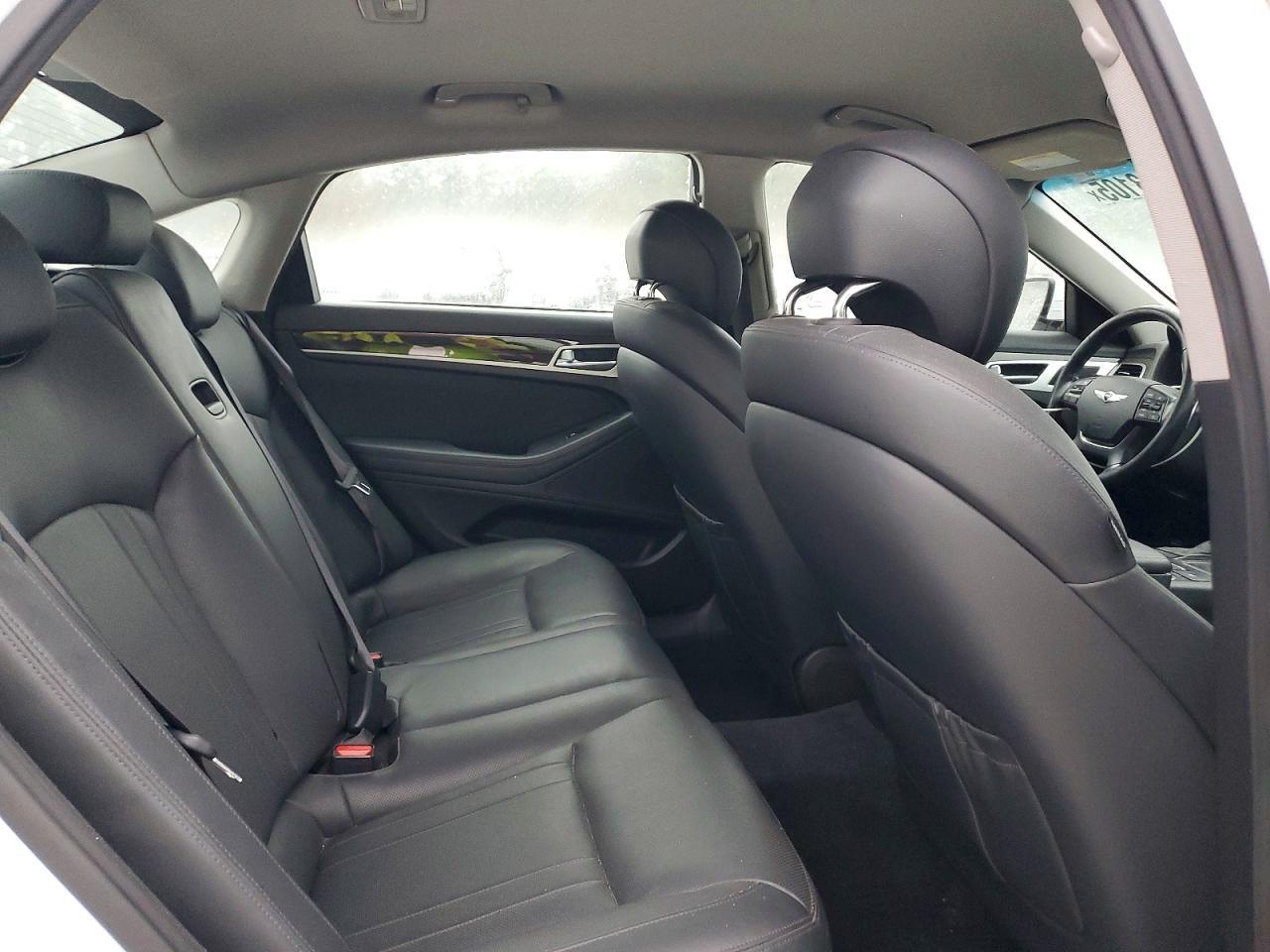 2016 HYUNDAI GENESIS
