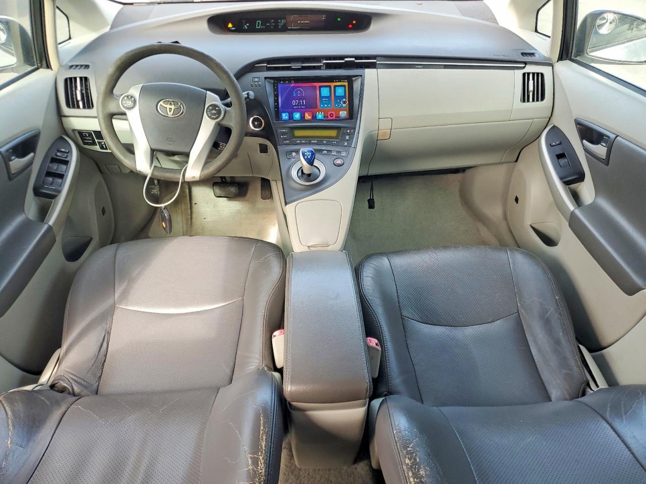 2011 TOYOTA PRIUS