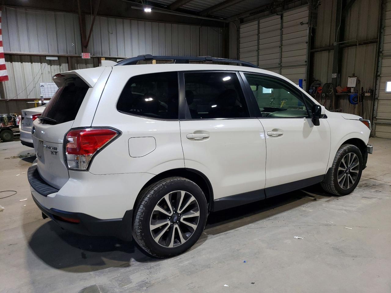 2017 SUBARU FORESTER
