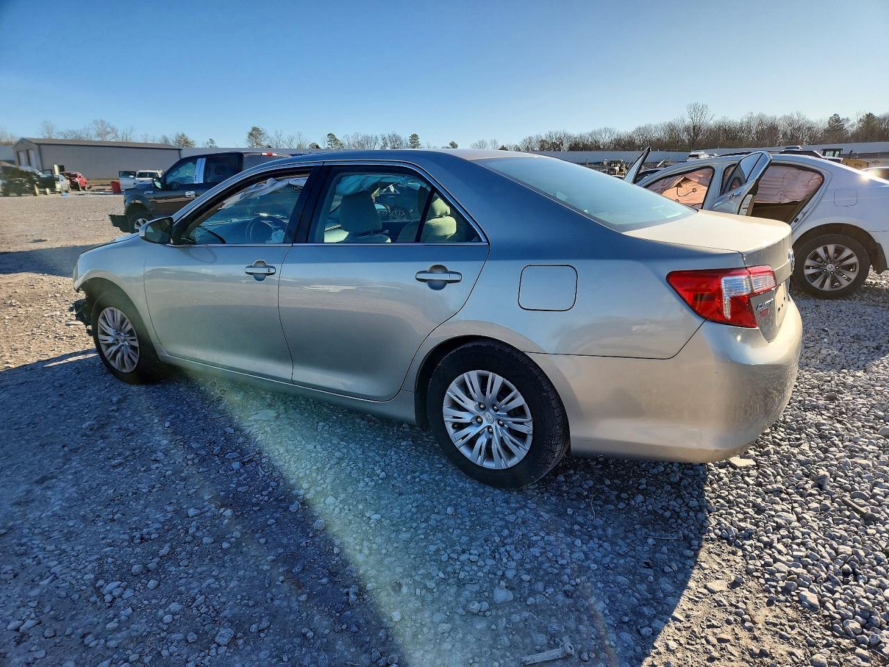 2014 TOYOTA CAMRY
