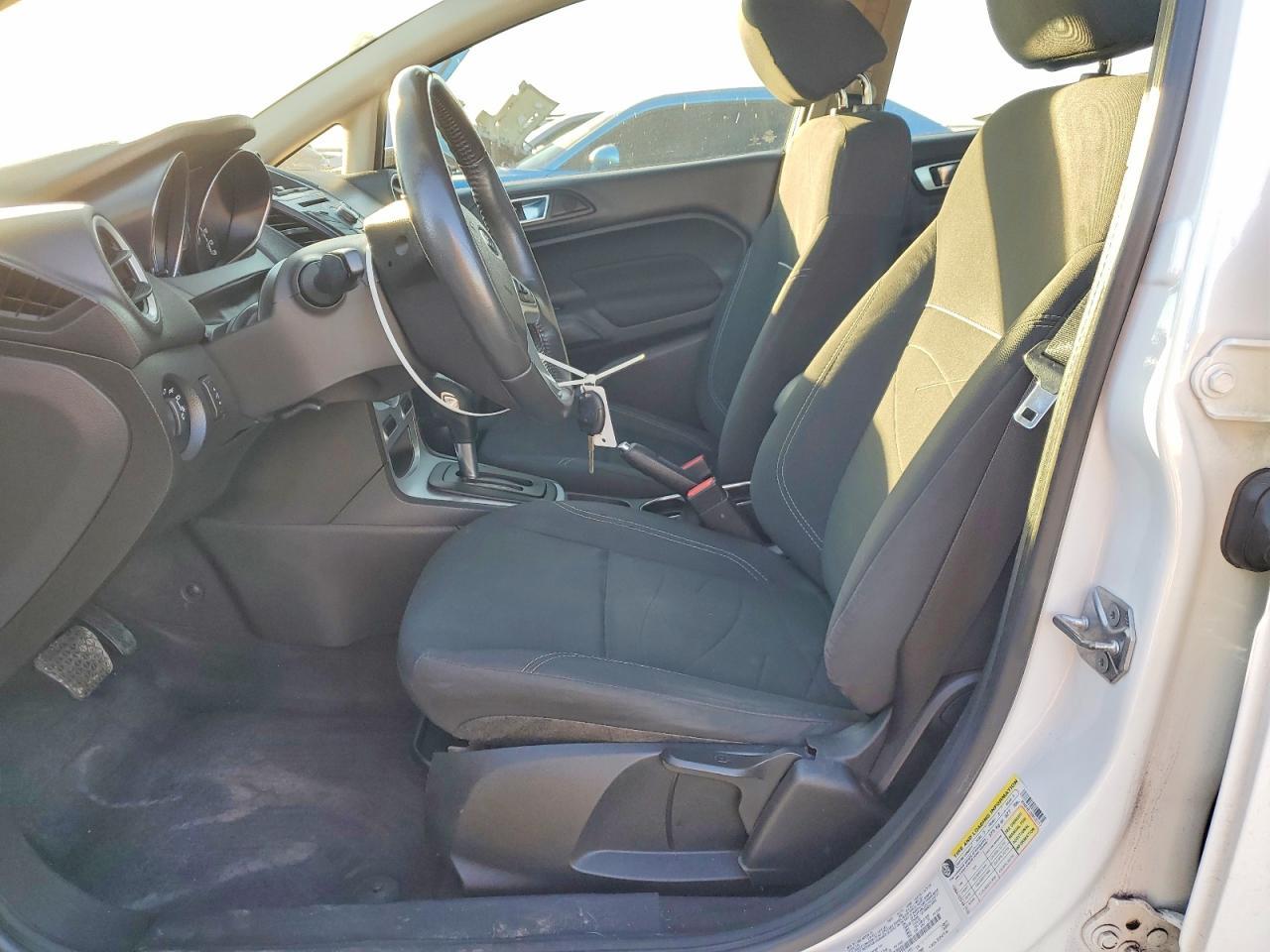 2014 FORD Fiesta