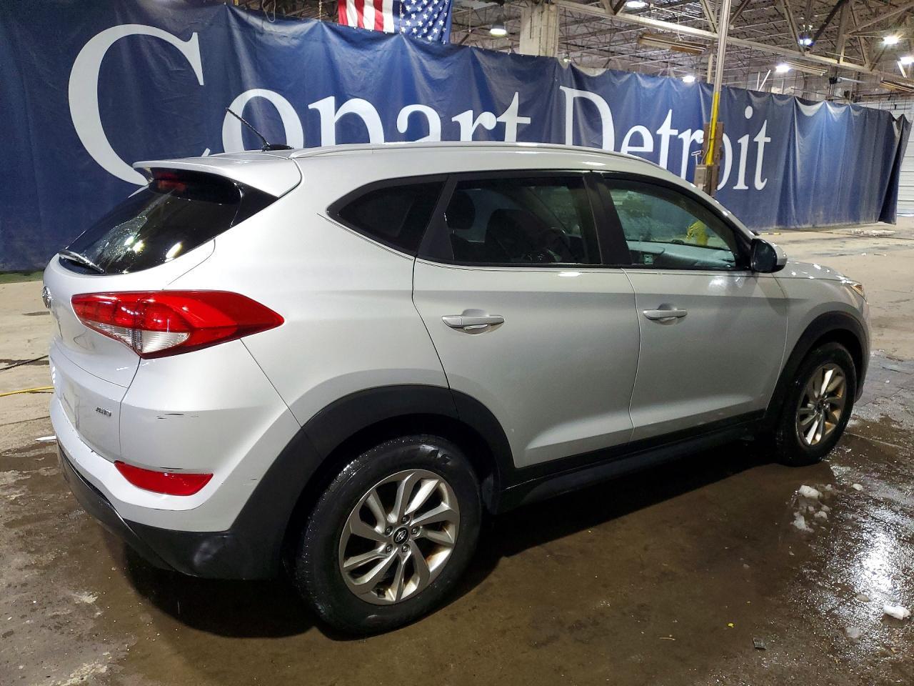 2016 HYUNDAI TUCSON