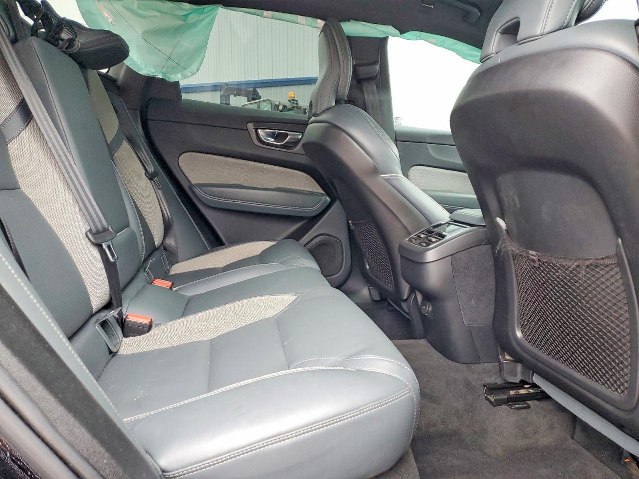 2022 VOLVO XC60