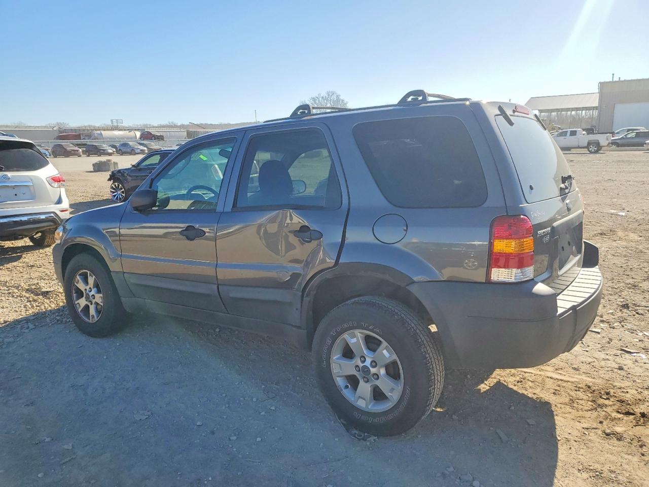 2006 FORD ESCAPE
